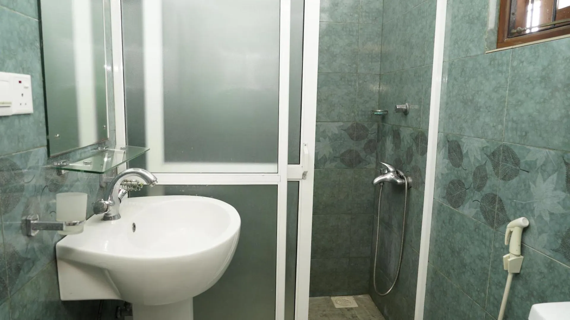 Araliya Golden Hotel 니곰보